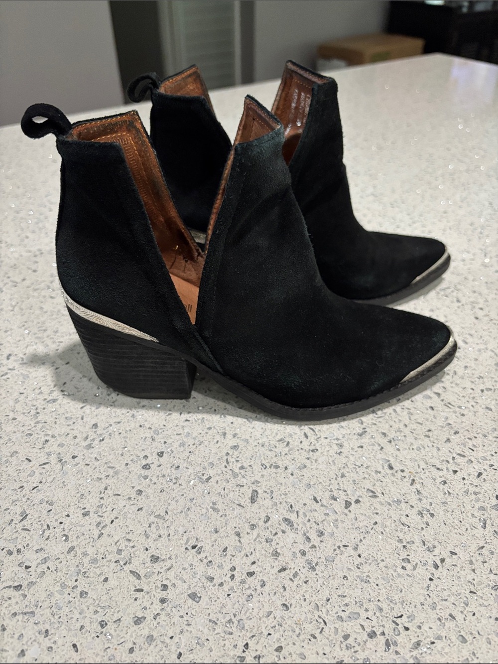 Jeffrey Campbell Cromwell Black Distressed Suede Pointed Toe Western Ankle Boots - Picture 2 of 8